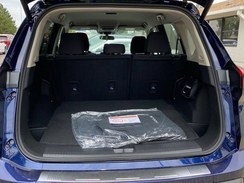 New 2026 Nissan Rogue SV w/ Cold Weather Package AWD/4WD image 23