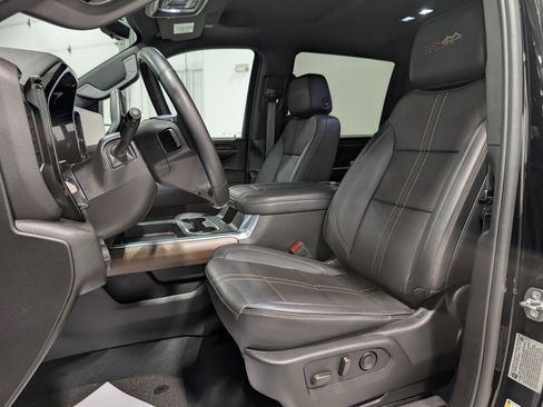 Used 2024 Chevrolet Silverado 2500 High Country w/ High Country Premium Package image 17