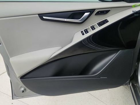 Used 2024 Kia Niro Wave w/ Wave Preserve Package FWD image 34