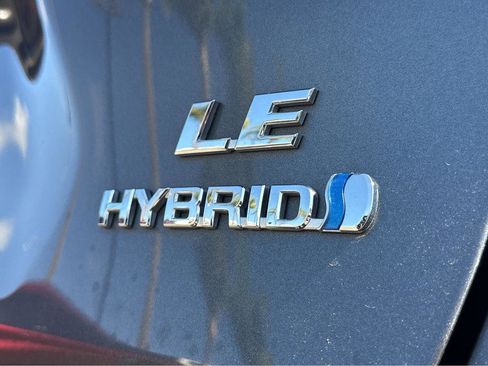 Used 2019 Toyota RAV4 LE image 37