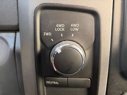 Used 2013 RAM 1500 Express image 18