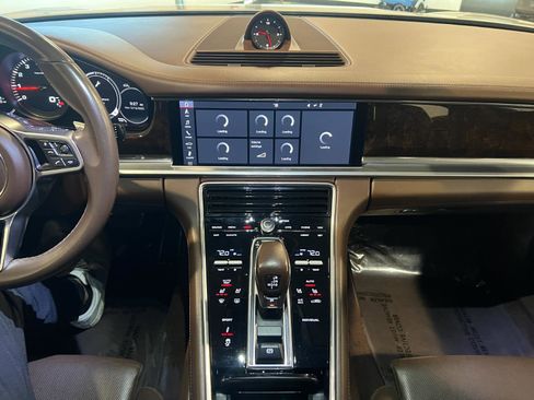 Used 2020 Porsche Panamera 4S image 16