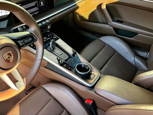 Used 2024 Porsche 911 Carrera 4S image 17