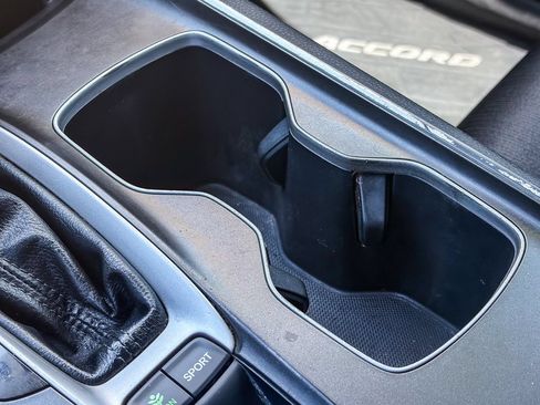 Used 2019 Honda Accord Sport image 31