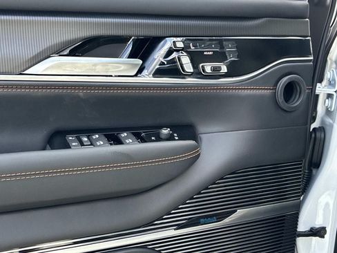 New 2026 Jeep Grand Wagoneer Summit AWD/4WD image 14