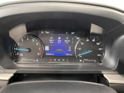 Used 2023 Ford Explorer XLT w/ Equipment Group 202A AWD/4WD image 21
