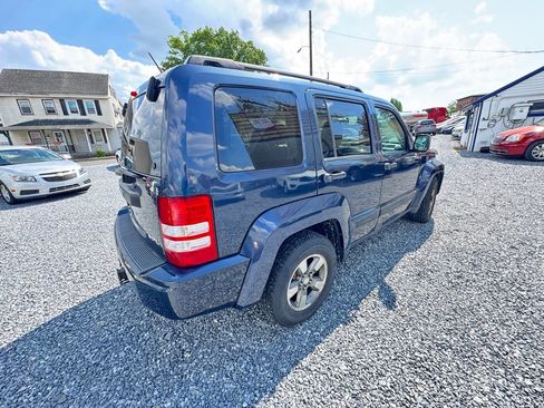 Used 2008 Jeep Liberty Sport w/ Popular Equipment Group AWD/4WD image 5