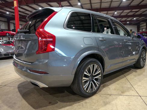 Used 2020 Volvo XC90 T5 Momentum w/ Protection Package Premier image 8
