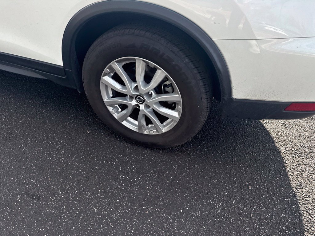 Used 2019 Nissan Rogue SV FWD image 15