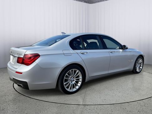 Used 2014 BMW 750i xDrive image 6