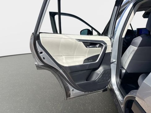 Used 2024 Toyota RAV4 XLE image 12