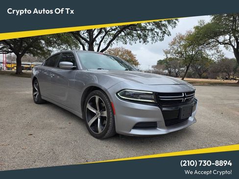 Used 2017 Dodge Charger SE RWD image 1