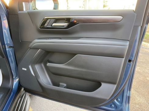 New 2026 Chevrolet Suburban LT w/ Comfort Package image 22