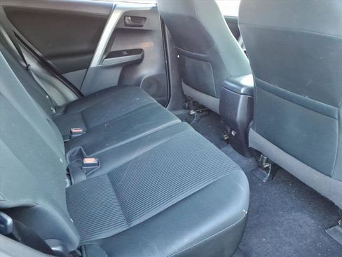 Certified 2018 Toyota RAV4 LE image 9