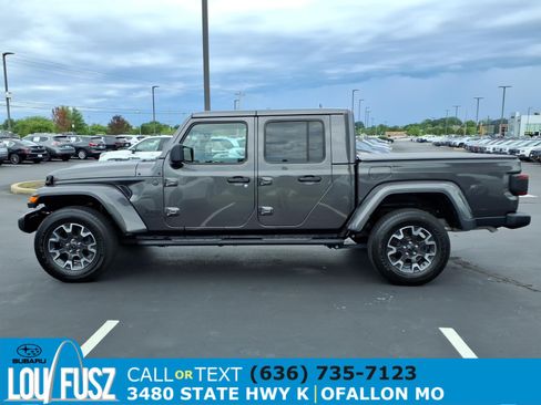 Used 2025 Jeep Gladiator Sport w/ Premium Package AWD/4WD image 4