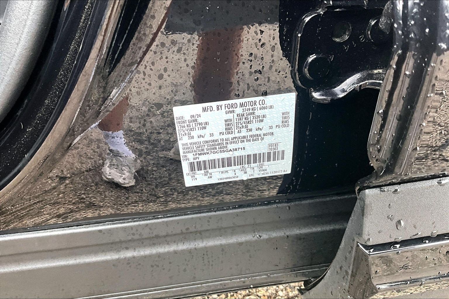 Used 2025 Ford Explorer ST RWD image 36