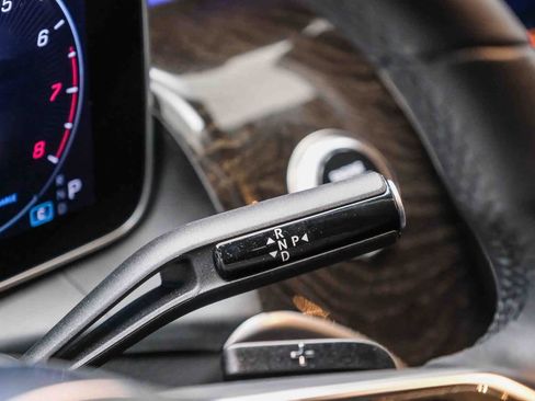 Certified 2025 Mercedes-Benz GLC 300 image 19