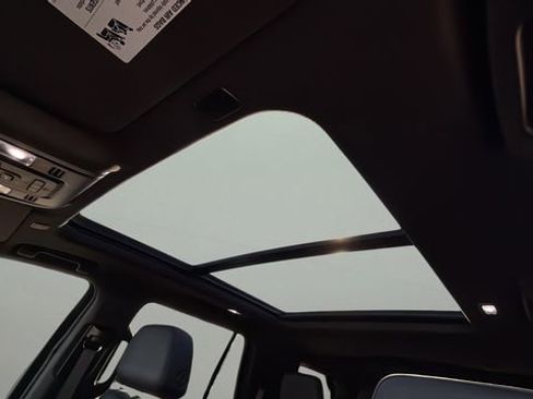 Certified 2023 Chevrolet Tahoe Z71 w/ Luxury Package image 19