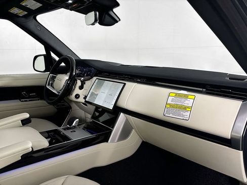New 2026 Land Rover Range Rover Long Wheelbase SE image 28