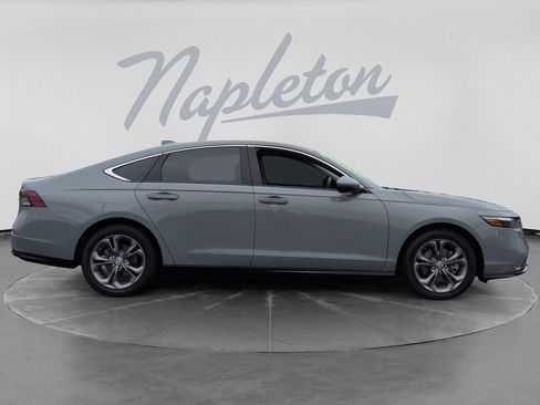Used 2023 Honda Accord EX-L image 9