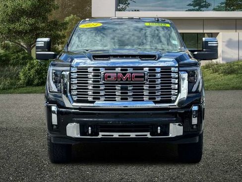 Used 2024 GMC Sierra 2500 Denali w/ Technology Package AWD/4WD image 9