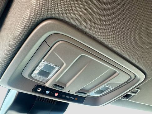 Used 2023 Chevrolet Silverado 1500 Custom image 15