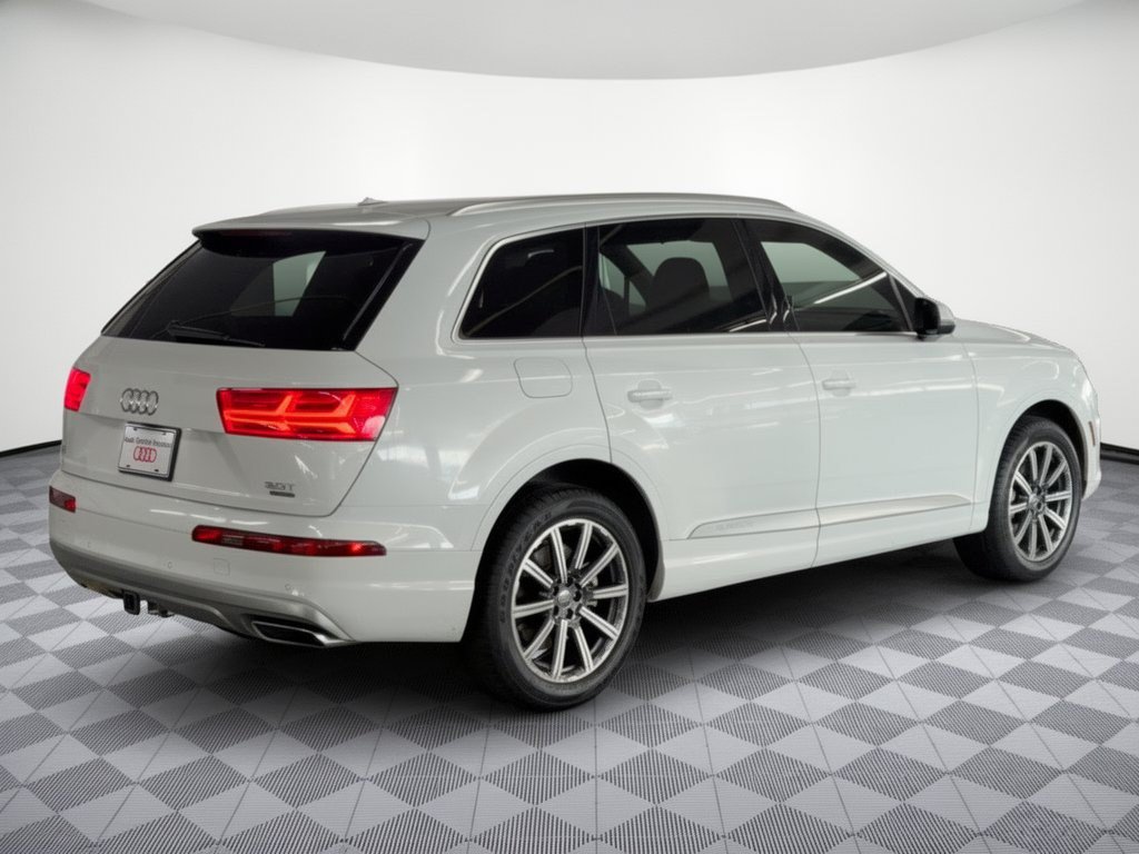 Used 2017 Audi Q7 3.0T Premium Plus w/ Premium Plus Package AWD/4WD image 9