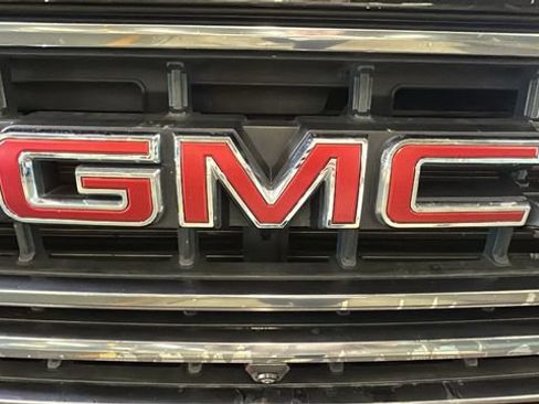 Used 2021 GMC Sierra 3500 AT4 w/ AT4 Premium Plus Package AWD/4WD image 8