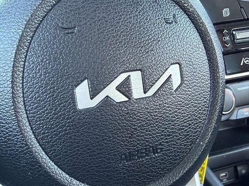 Used 2024 Kia Forte LXS image 27