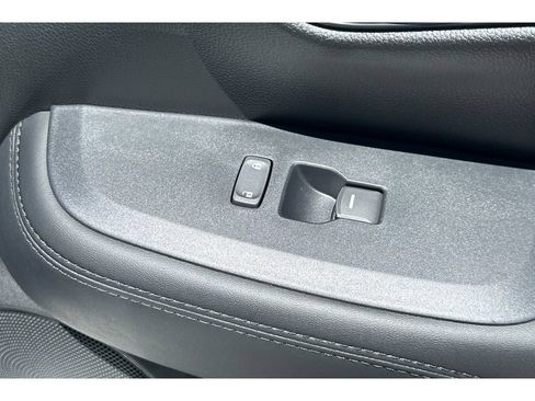Used 2027 Honda HR-V LX image 22