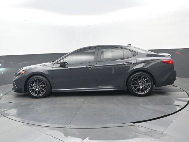 Used 2025 Toyota Camry SE w/ Convenience Package FWD image 21