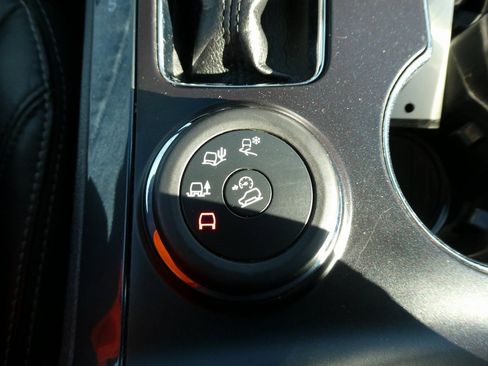 Used 2018 Ford Explorer Limited w/ Equipment Group 301A image 31