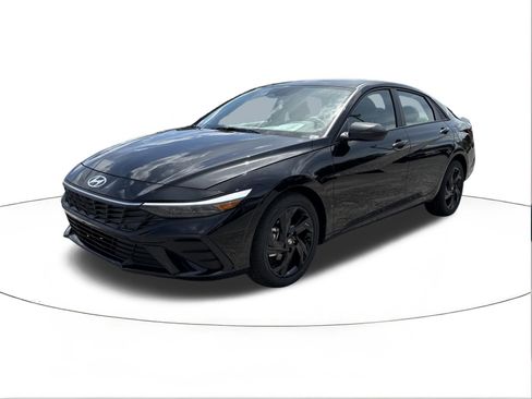 New 2026 Hyundai Elantra Sport FWD image 7