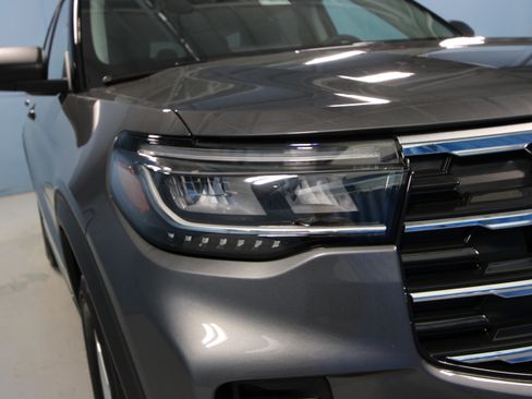 New 2026 Ford Explorer Active AWD/4WD image 31