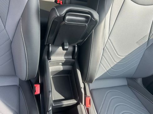New 2026 Volkswagen Tiguan SE AWD/4WD image 40