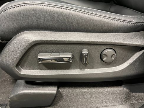 New 2025 Honda Pilot Touring image 15