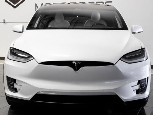 Used 2020 Tesla Model X Long Range image 7