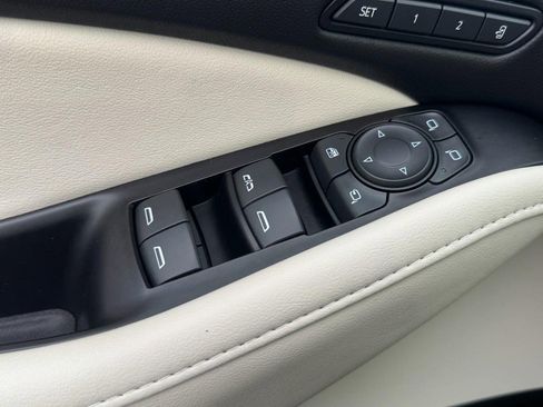 Used 2023 Buick Enclave Avenir w/ Avenir Technology Package image 23