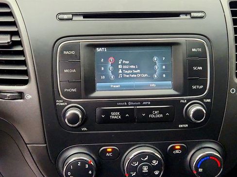 Used 2016 Kia Forte LX w/ LX Popular Plus Package FWD image 18