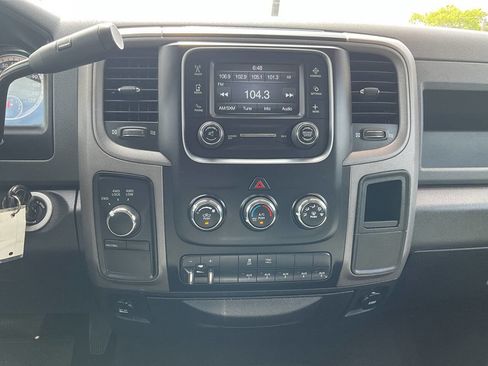 Used 2017 RAM 2500 Tradesman w/ Chrome Appearance Group AWD/4WD image 12