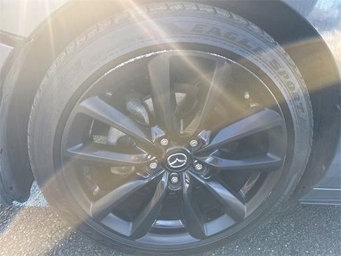 Used 2019 MAZDA MAZDA3 AWD Hatchback w/ Premium Pkg image 9