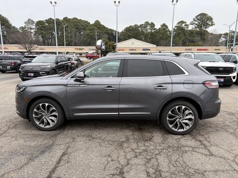 Used 2021 Lincoln Nautilus Reserve w/ Equipment Group 201A image 8