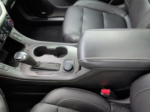 Used 2019 GMC Acadia SLT w/ Black Edition AWD/4WD image 25