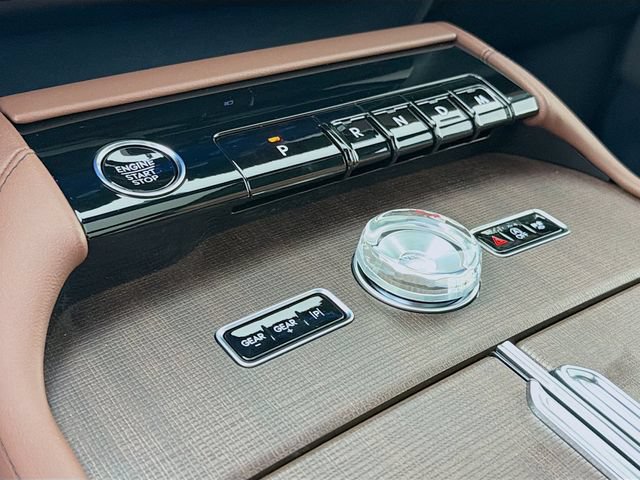 New 2026 Lincoln Navigator Reserve AWD/4WD image 17