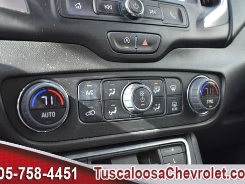 Used 2024 GMC Terrain SLE w/ Driver Convenience Package image 34