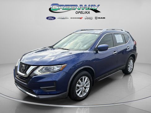 Used 2020 Nissan Rogue SV image 3