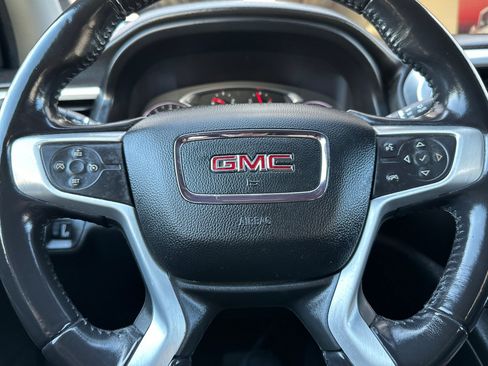 Used 2018 GMC Acadia SLT image 37