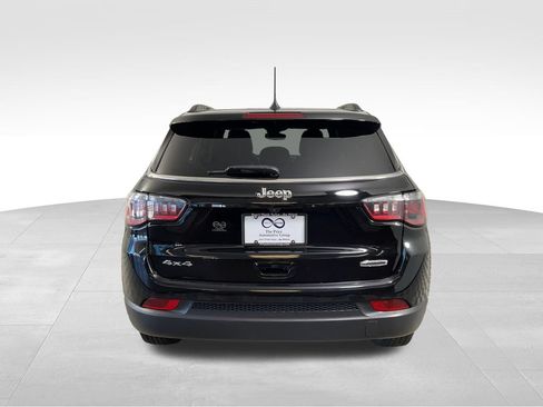 Used 2024 Jeep Compass Latitude w/ Altitude Special Edition AWD/4WD image 8