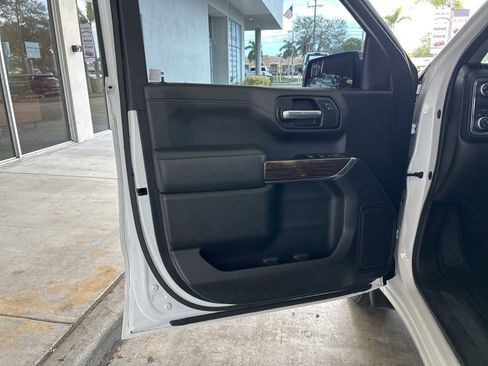 Used 2019 GMC Sierra 1500 SLE w/ SLE Value Package image 39