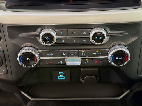 Used 2022 Ford F150 XLT w/ Equipment Group 302A High AWD/4WD image 17